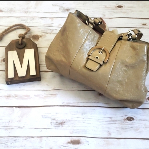 Coach Soho tan stitched satchel with buckle front accent - Picture 1 of 8